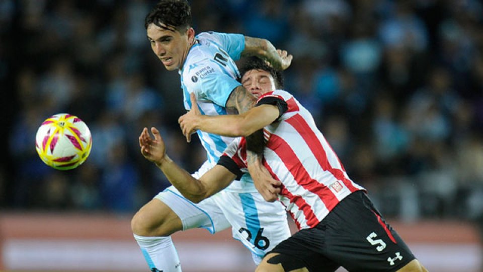 Racing empató sin goles con Estudiantes y avanzó en la Copa de la Superliga.