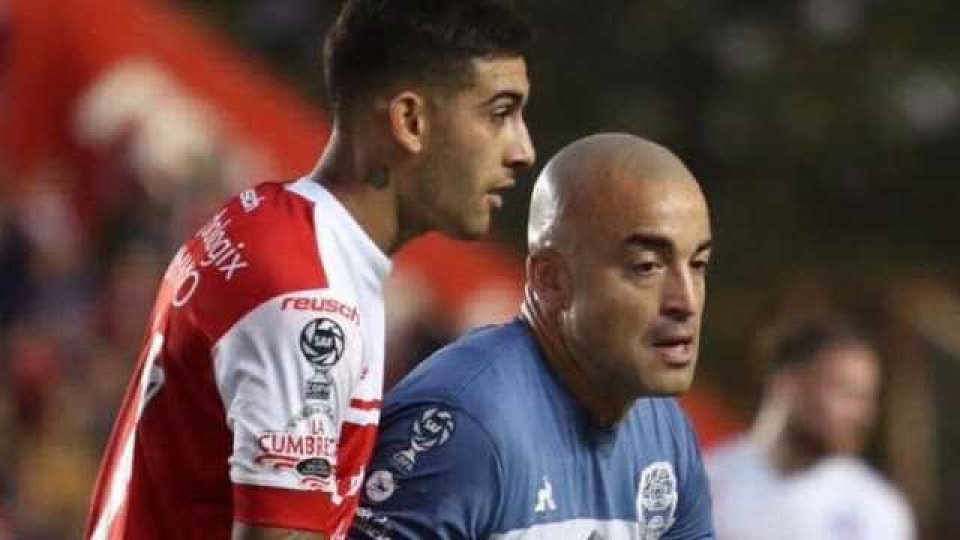 La serie entre el Bicho y el Lobo quedó abierta y se definirá en La Plata.