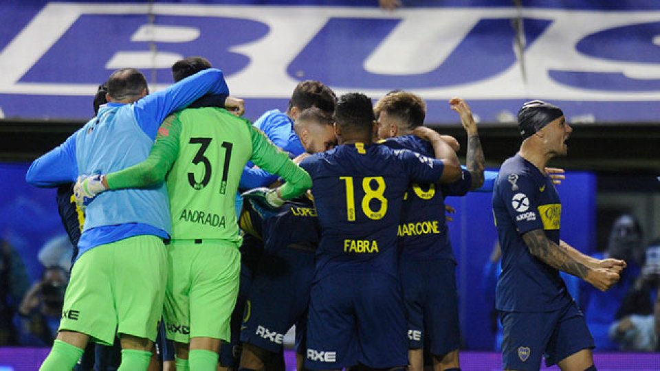 Boca visita a Argentinos Juniors en el inicio de la serie.