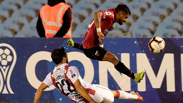 Copa Sudamericana: Colón rescató un empate de su visita a River de Uruguay