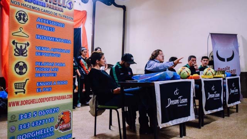 Presentación del los Seleccionados Paranaenses de Futsal Masculino y Femenino.
