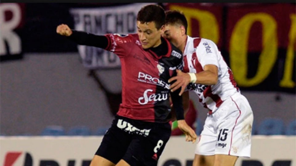 Colón recibe a River de Uruguay.