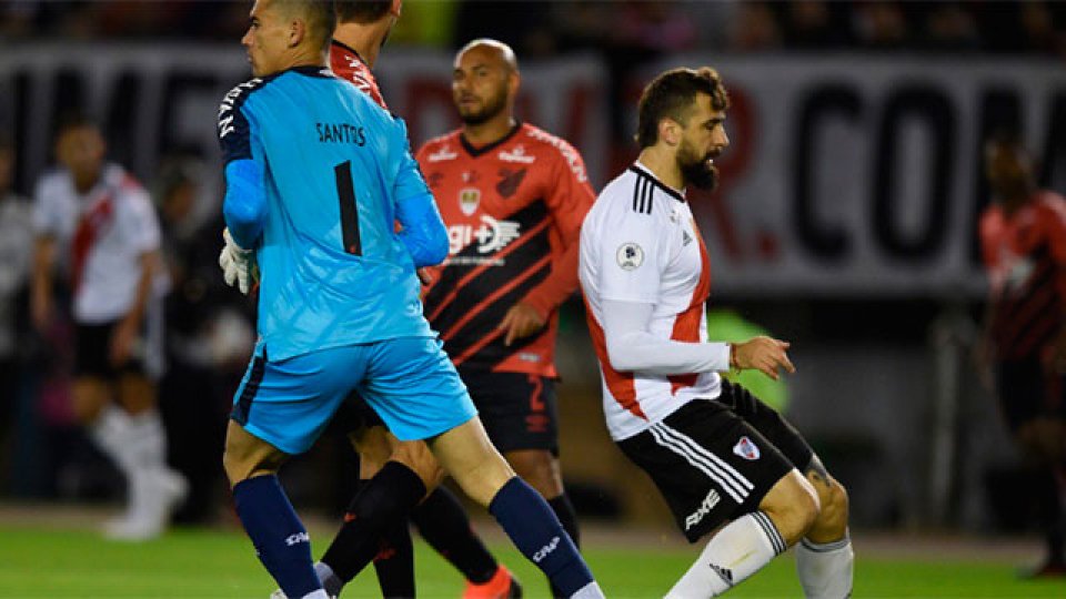 River goleó a Athlético Paranaense y se quedó con la Recopa Sudamericana.