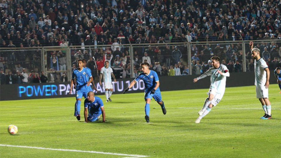 aplastante victoria de Argentina en San Juan antes de partir a la Copa Am&eacute;rica.