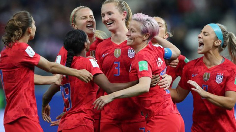 Tremenda presentación del elenco norteamericano en en la Copa del Mundo. Tremenda presentación del elenco norteamericano en en la Copa del Mundo.