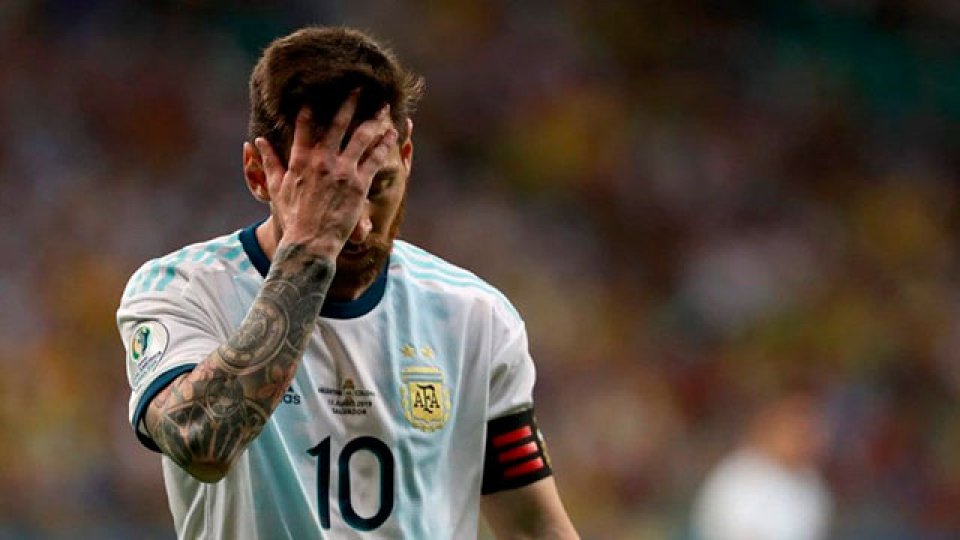 Argentina no pudo con Colombia y está obligado a ganar en si próximo duelo.