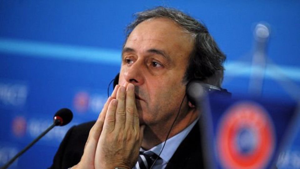 Los abogados de Michel Platini aseguran que fue detenido solo para "declarar".
