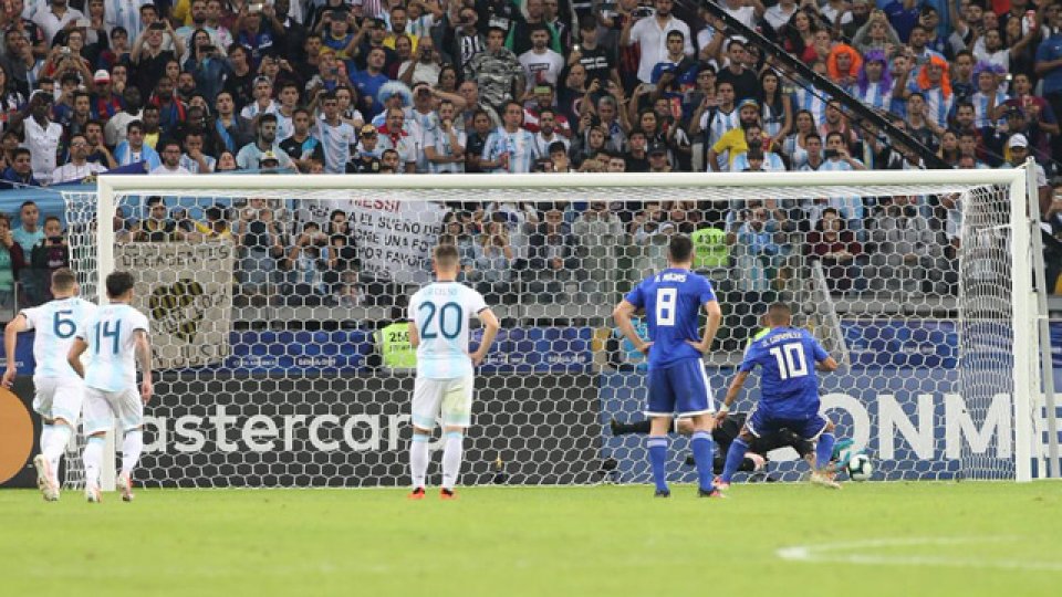 Paraguay y Argentina empataron 1-1 en Belo Horizonte por la segunda fecha.