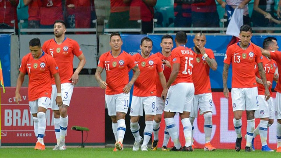 Chile le ganó a Ecuador y clasificó a cuartos de final.