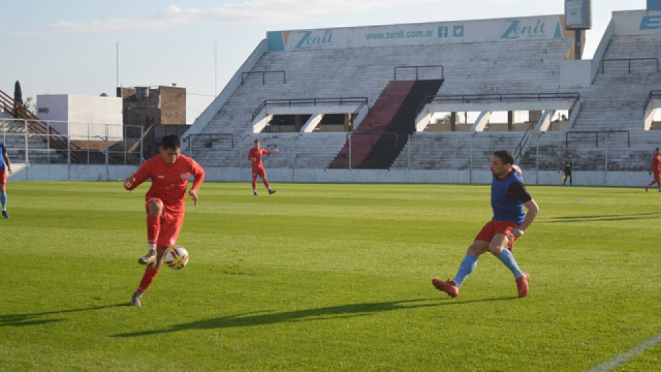 El equipo paranaense prob&oacute; fuerzas con Uni&oacute;n.
