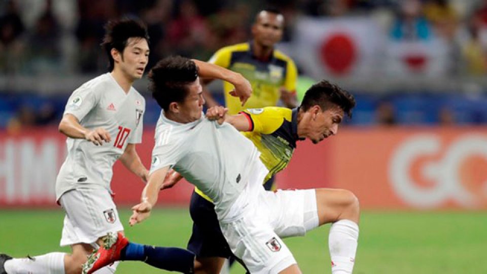 Ecuador y Japón empataron y Paraguay se clasificó a cuartos.