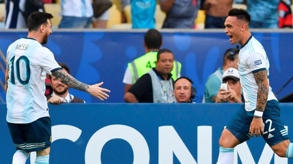 La Albiceleste logró un claro triunfo ante Venezuela y ahora va por Brasil.