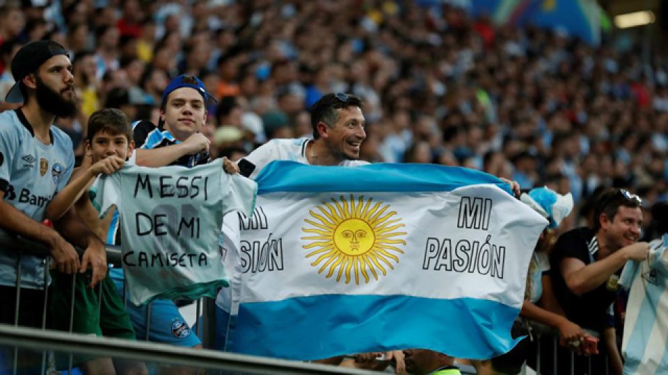 Los hinchas argentinos y brasileños compartirán tribuna.