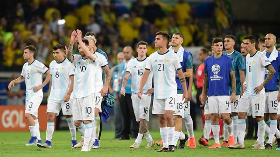Argentina cayó ante Brasil y quedó eliminada de la Copa América.