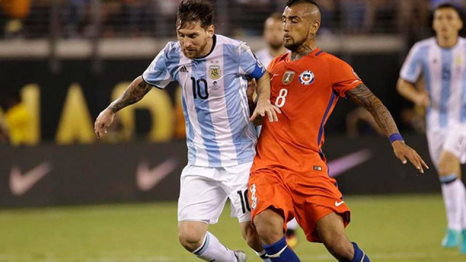 Argentina y Chile abrirán la Copa América en la cancha de River.