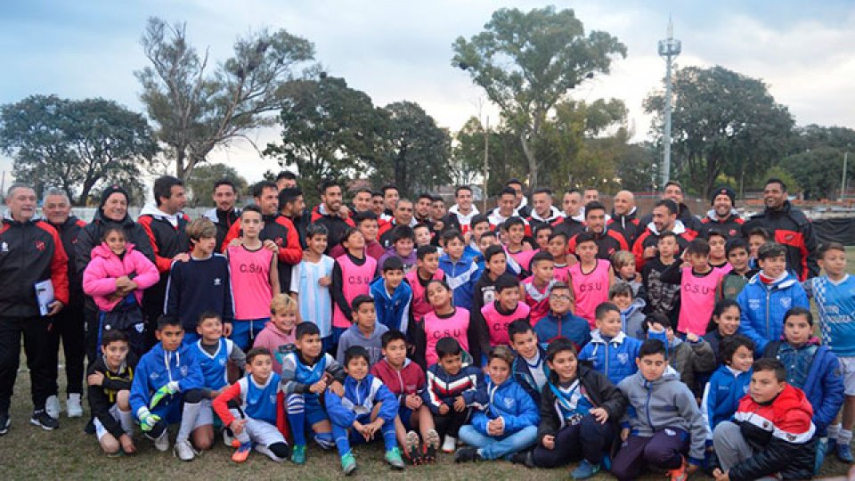 Homenajearon a Walter Andrade en la Floresta.