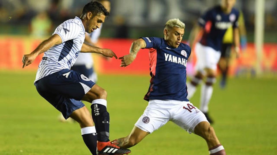 Lanús ganó en la última jugada y sacó pasaje a octavos.