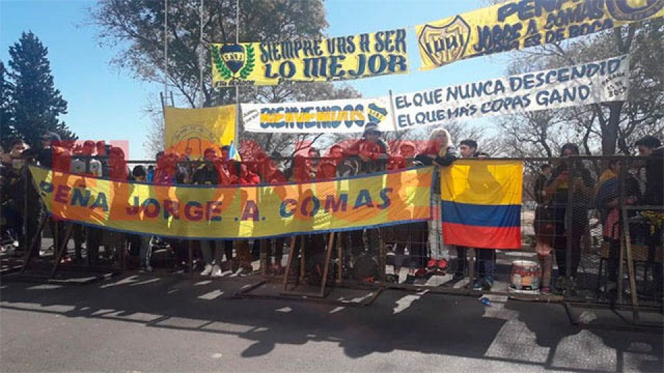 Los fanáticos ya esperan por la llegada de Boca.