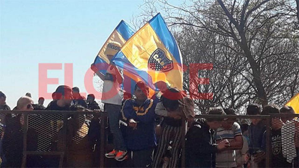 Los fanáticos ya esperan por la llegada de Boca.