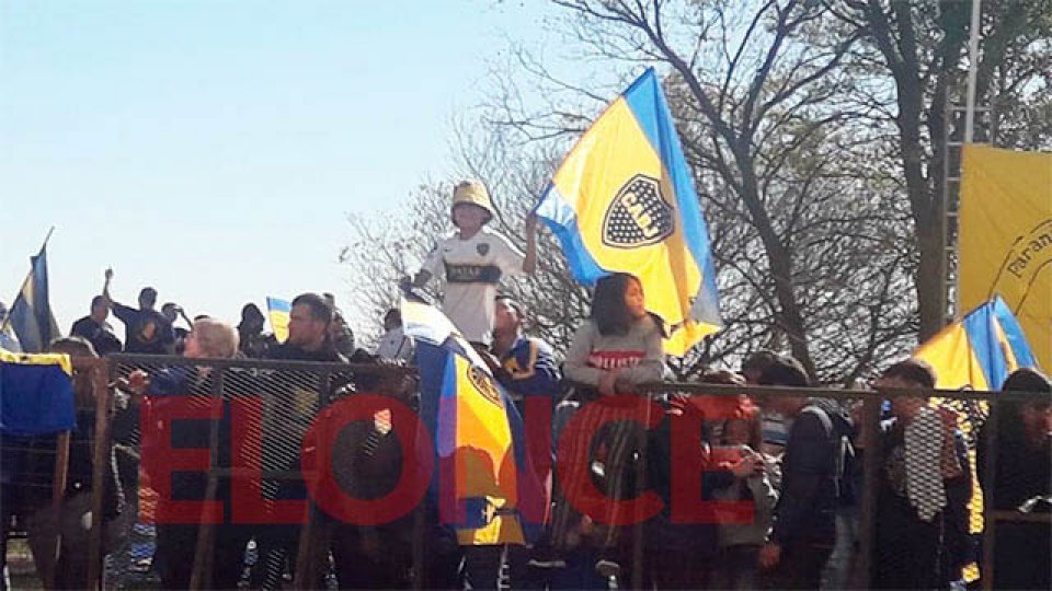Los fanáticos ya esperan por la llegada de Boca.
