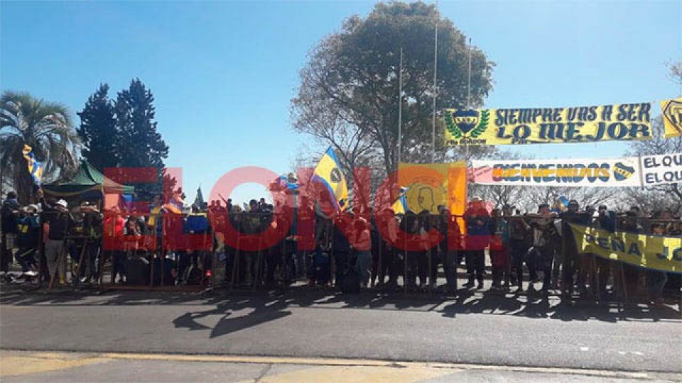 Los fanáticos ya esperan por la llegada de Boca.