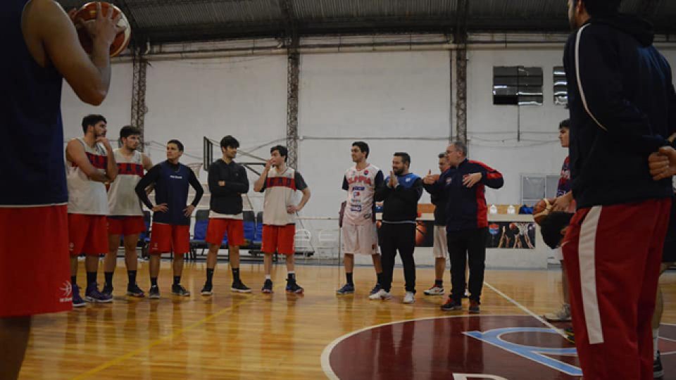 Plantel y cuerpo técnico del CAO dieron inicio a los trabajos.