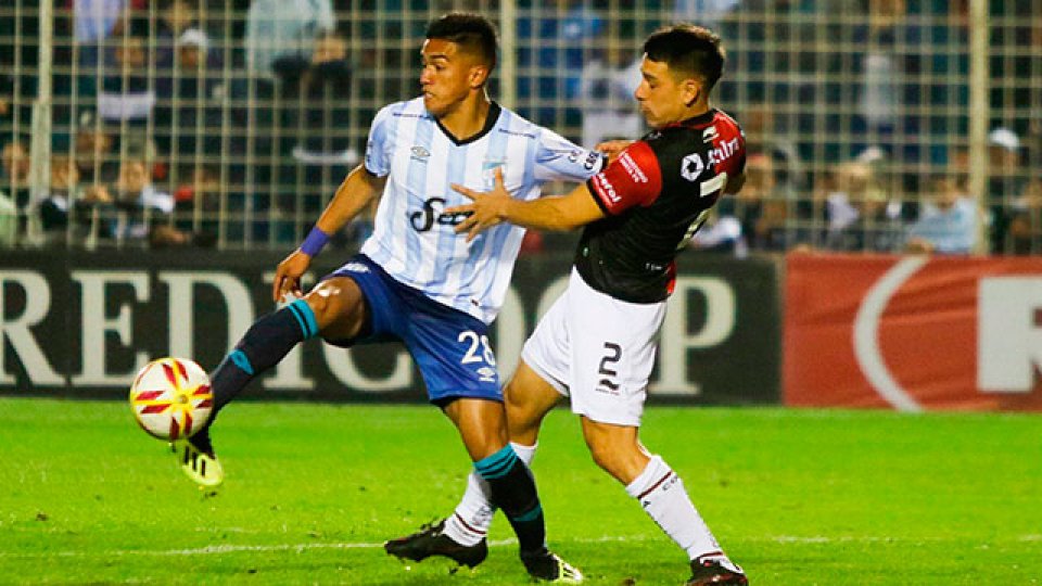 Colón enfrenta a Atlético Tucumán por la Copa Argentina.