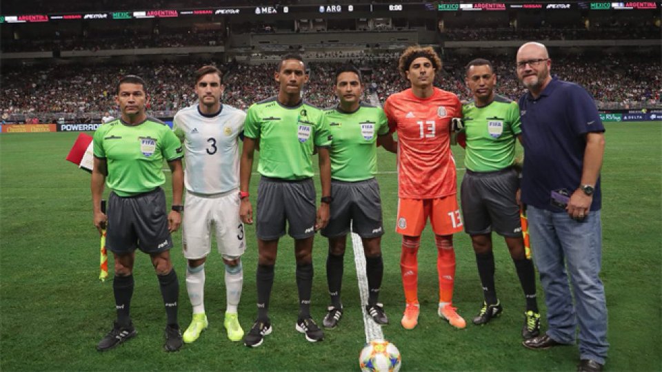 Gran victoria de la Albielsete en el amistoso frente al Tri del Tata Martino.