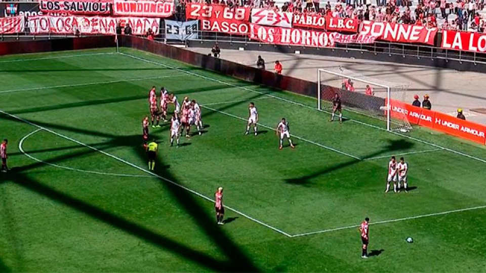 Patronato cayó 1 a 0 en La Plata ante Estudiantes y dejó puntos importantes.