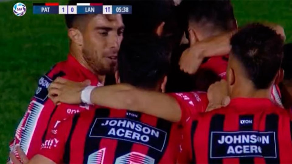Patronato igualó 1 a 1 ante Lanús.