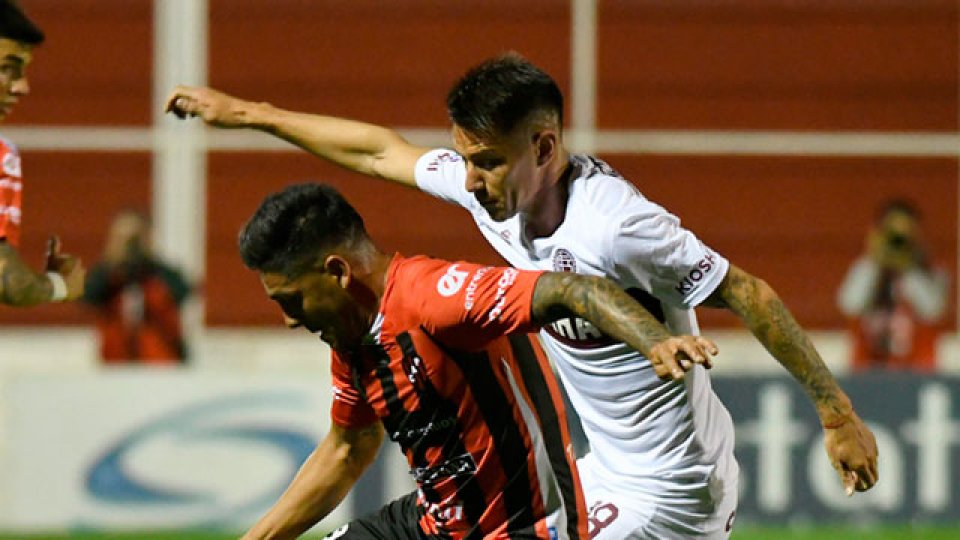 Patronato igualó 1 a 1 ante Lanús.