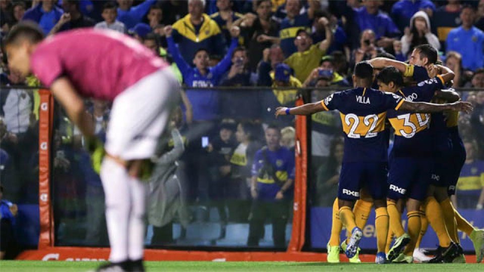 El Xeneize no supo sostener el marcador y la Lepra se llevó de La Bombonera.