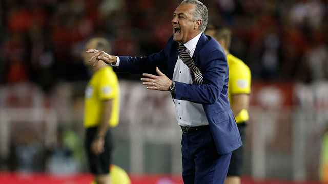 El entrenador Xeneize volvió a referirse a la eliminación en la copa.