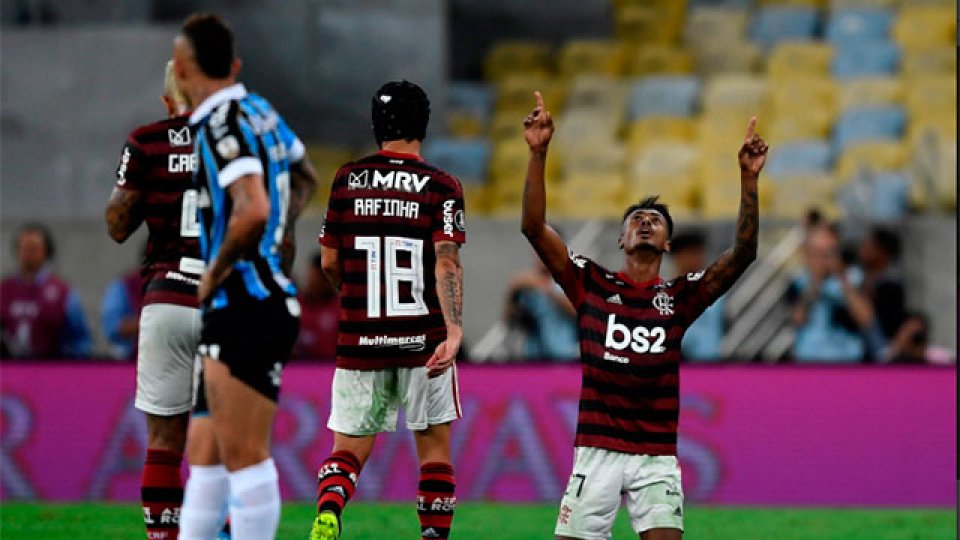 Se reanuda el torneo estadual de Río de Janeiro.