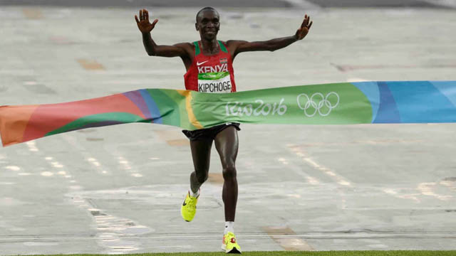 Eliud Kipchoge ganó el oro del maratón en Río de Janeiro 2016.