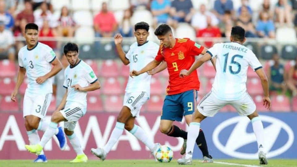 Los pibes de Aimar se preparan para los octavos de final.