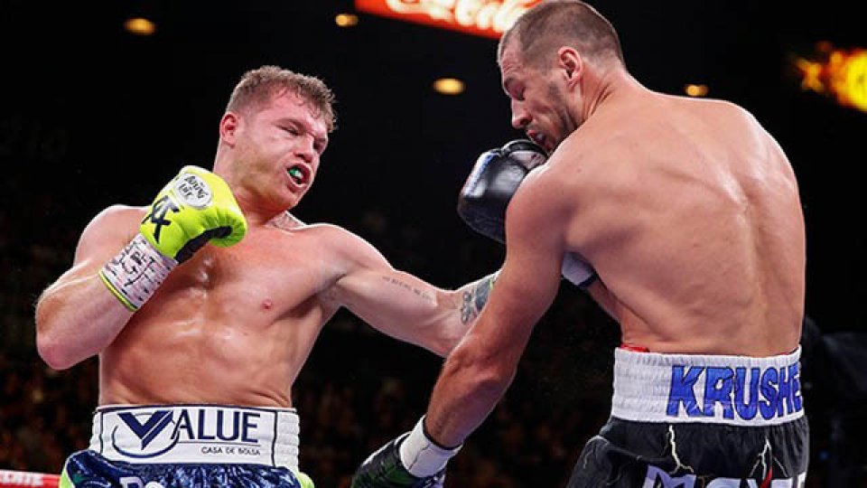 Canelo es el cuarto mexicano con cuatro títulos en diferentes categorías.