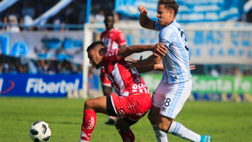 Unión recibe a Atlético Tucumán. Unión recibe a Atlético Tucumán.