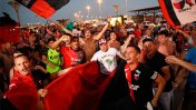 Copa Sudamericana: Emotivo banderazo de los hinchas de Colón antes de la gran final