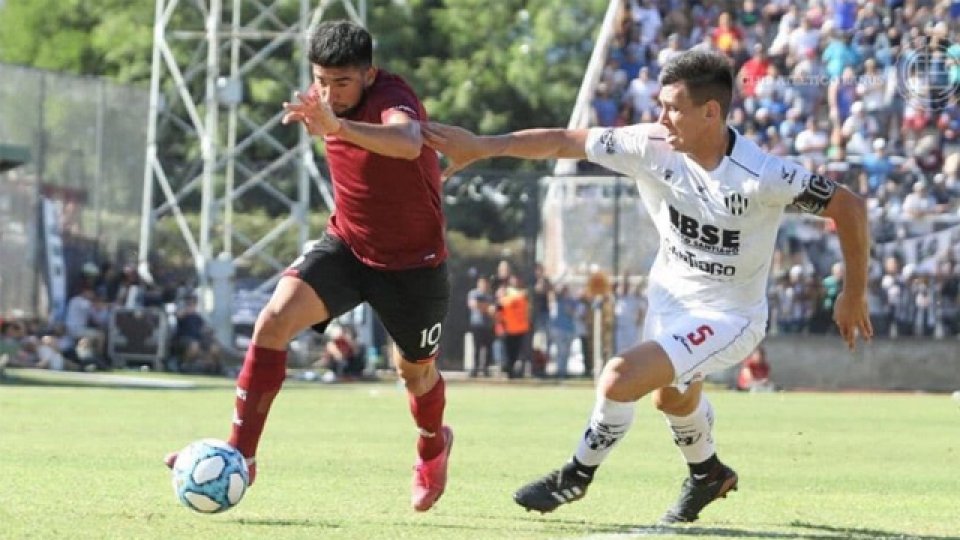 El Ferroviario ganó y por primera vez es finalista de la Copa Argentina.