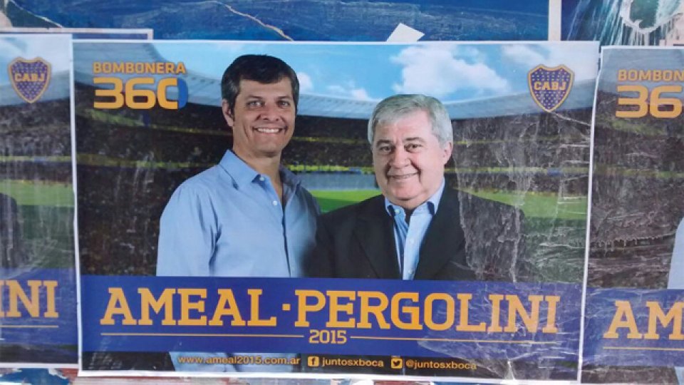 "Ocho años negociando los colores", es una de las polémicas acusaciones.