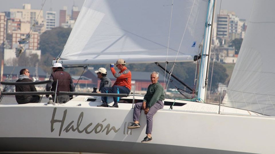 El Clausura de Vela coronó el Halcón III.