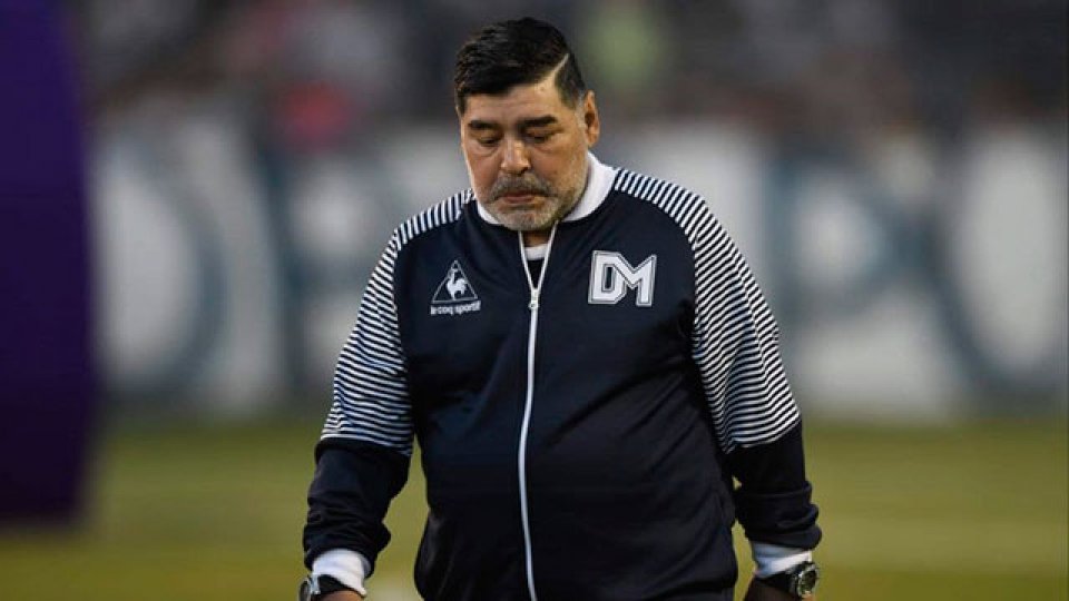 Maradona no seguiría en Gimnasia: Su entorno afirma que no le quieren renovar.