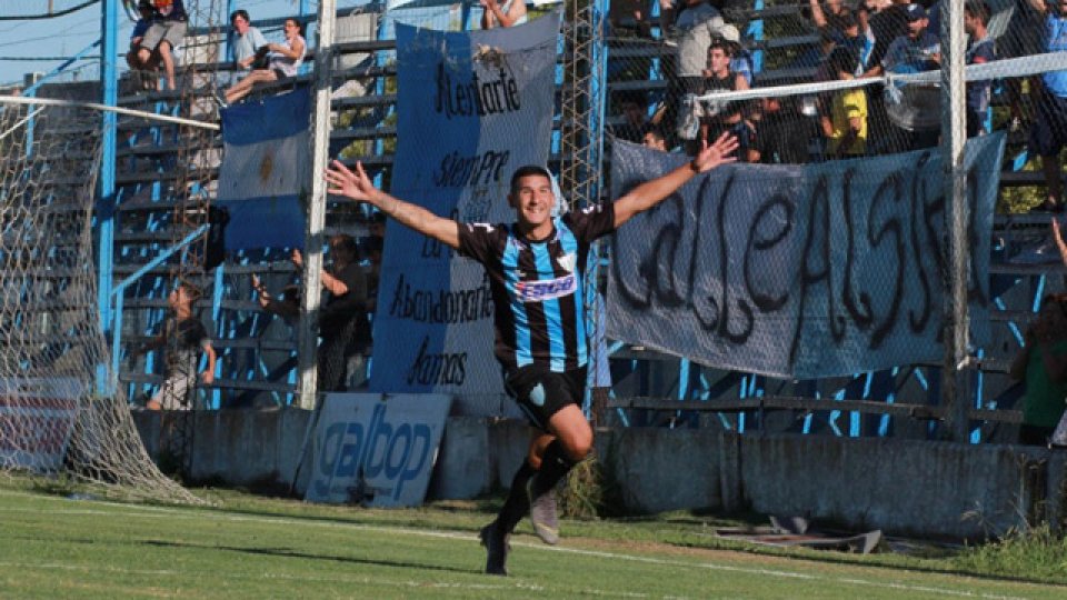 Juventud se despidió de su gente con una gran victoria. (Foto: El Día)