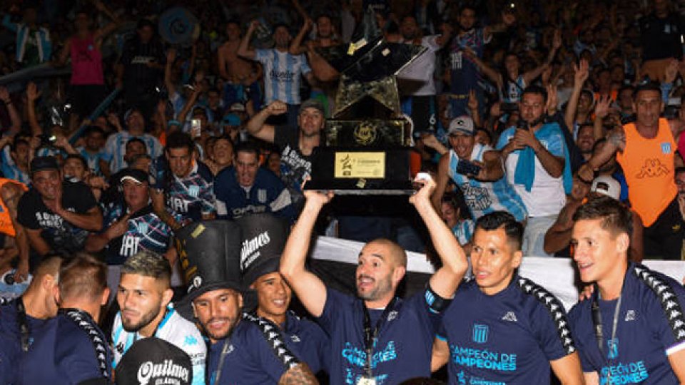 La Academia se adjudicó el Trofeo de Campeones de la Superliga.