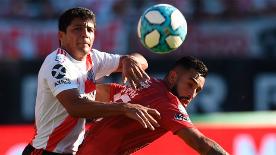 La victoria le sirvió al Millonario para afianzarse en la cima del torneo.