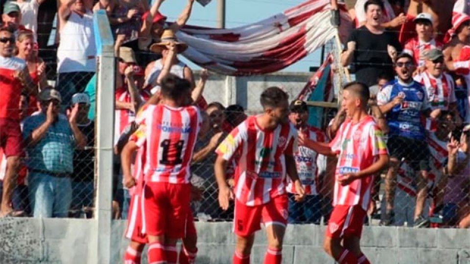 Atlético Paraná se impuso ante Belgrano. (Crédito foto: Minuto a Minuto)