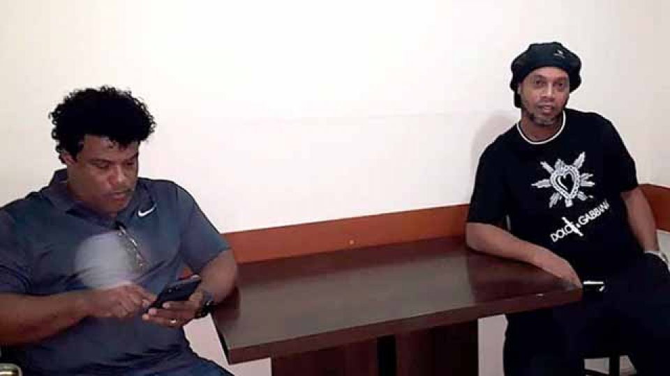 El ex jugador está comprometido tras ingresar ilegalmente.