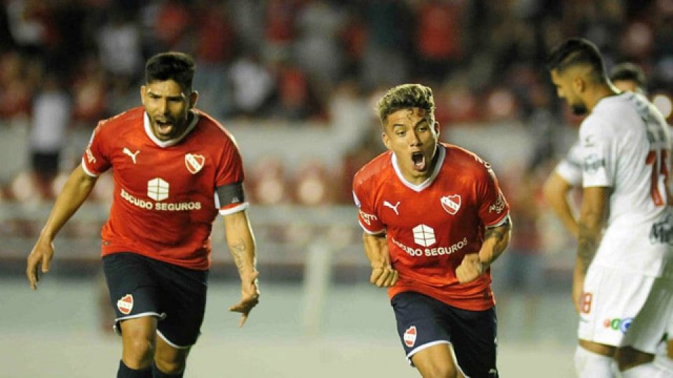 Independiente venció 3-0 a Central Córdoba en Avellaneda.
