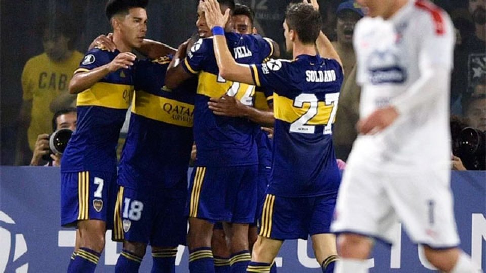 Boca derrotó a Independiente Medellín por la Copa Libertadores.